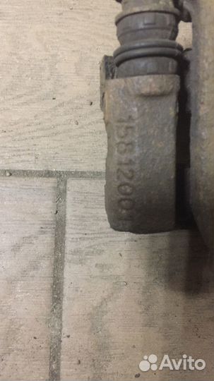 Суппорт тормозной задний правый Dodge Journey