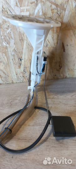 Датчик уровня топлива Ford Kuga 1