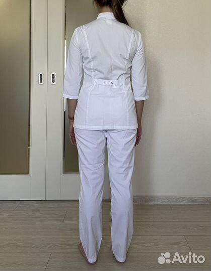 Медицинский костюм женский