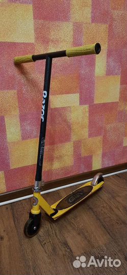 Трюковой самокат Razor