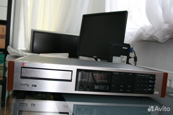 Проигрыватель CD Kyocera DA-610cx