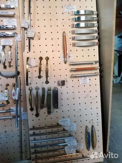 Мебельные ручки и др. фурнитура