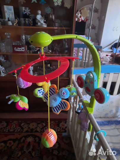 Детский мобиль в кроватку