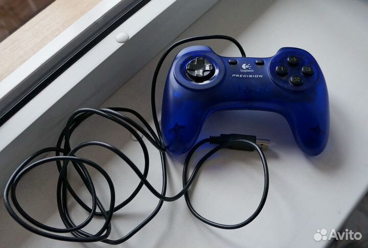 Геймпад Logitech Precision