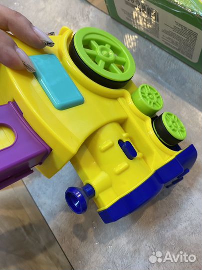 Поезд с доминошками