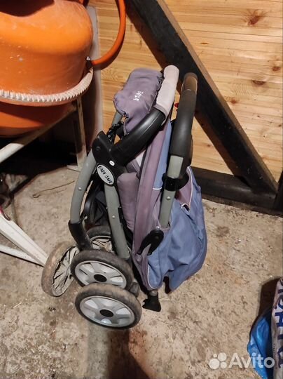 Прогулочная коляска