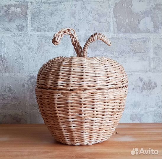 Плетёное яблоко-шкатулка,подарок