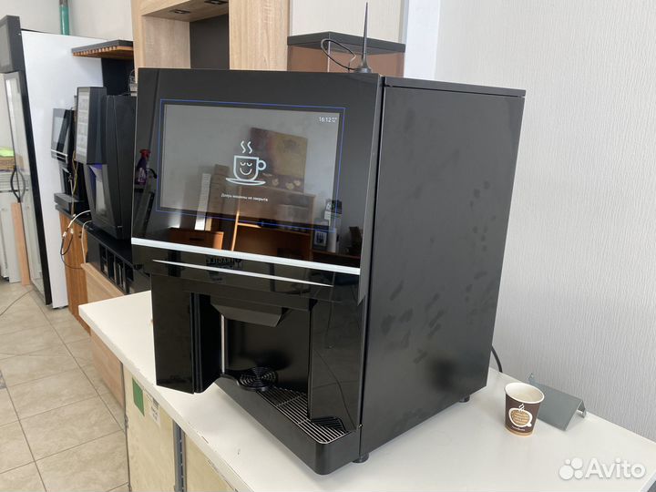 Профессиональная кофемашина для кофейни Jetinno