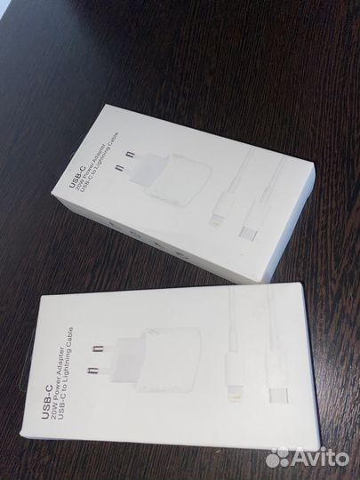 Зарядное устройство для iPhone