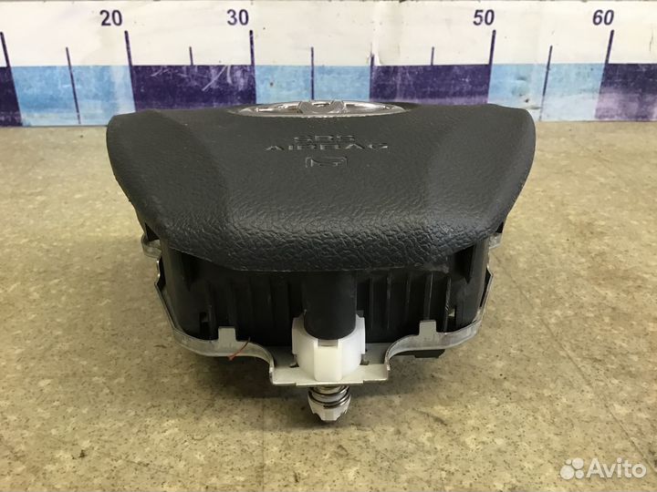 Подушка безопасности в рулевое колесо Toyota Camry