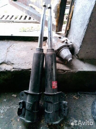 Стойки Сузуки escudo