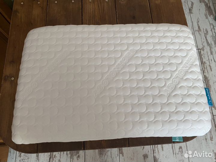 Подушка с эффектом памяти, ортопедическая
