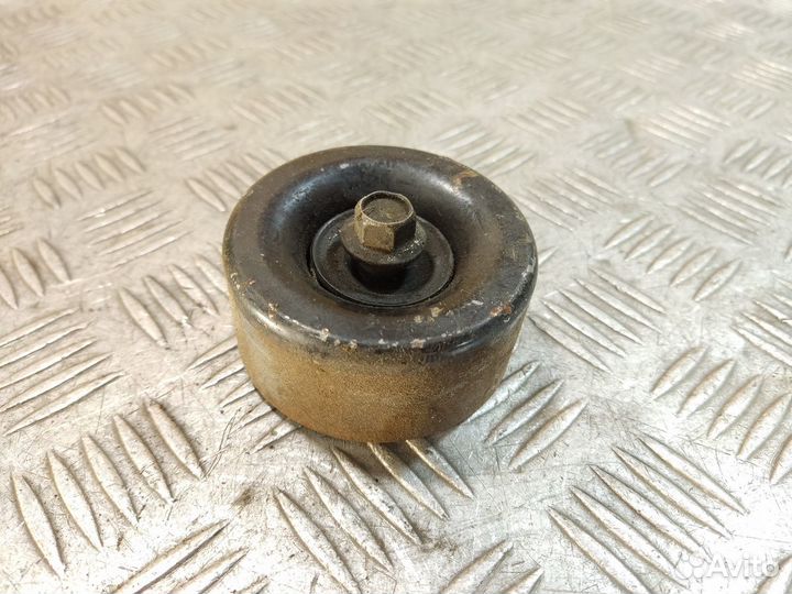 Ролик Nissan Teana j32