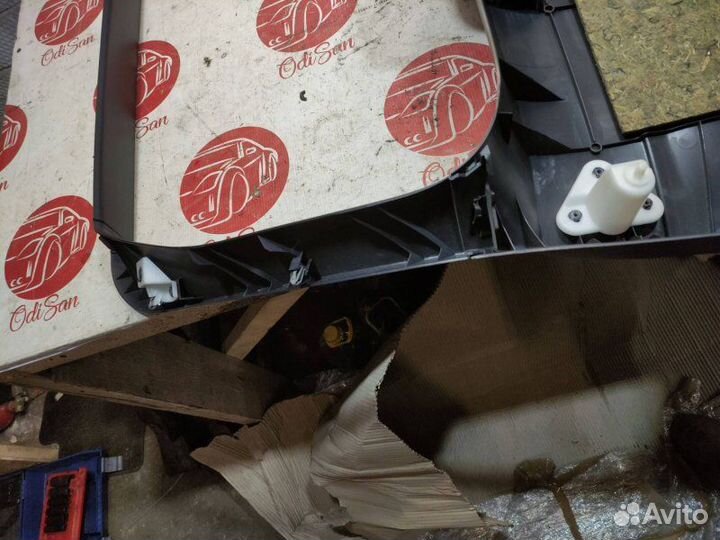 Обшивка крышки багажника Nissan X-Trail T31 QR25DE