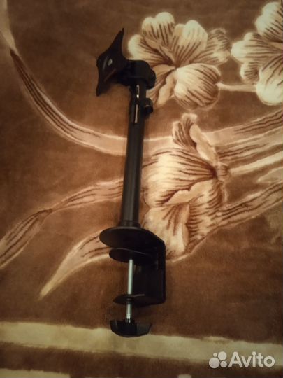 Кронштейн для монитора на стол