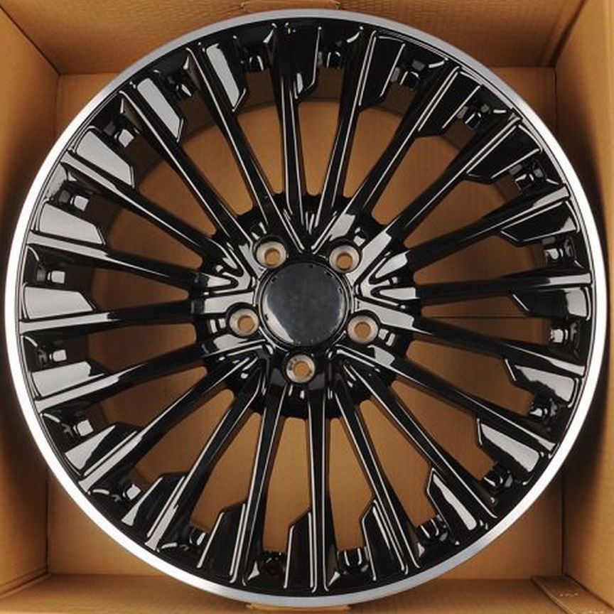 Replica DWS MB-3062 : 8x18 5*112 Et:40 Dia:66,6 MBi