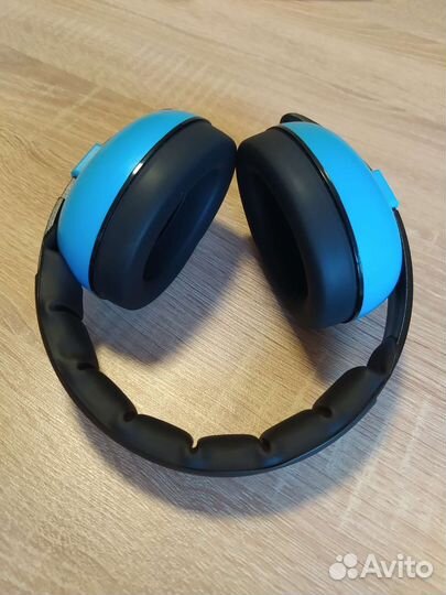 Наушники с шумоподавлением