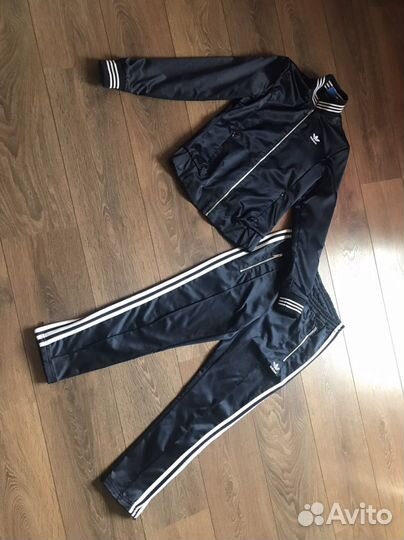 Спортивный костюм adidas xs-s