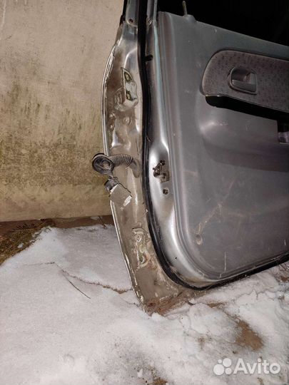 Дверь задняя правая Kio Rio 1