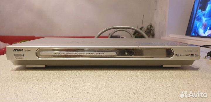 Видеоплеер dvd BBK + диски