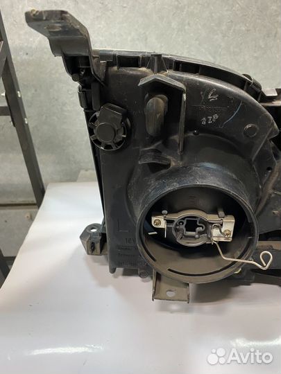 Фара передняя левая Lexus LX470