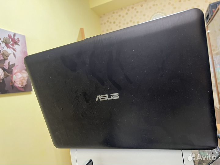 Ноутбук asus