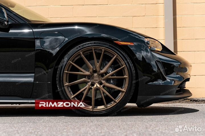 Кованые диски R22 на Porsche 911