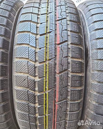 Toyo Winter Tranpath TX 215/60 R17 96Q