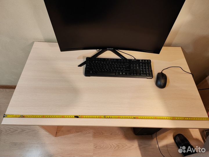 Письменный стол