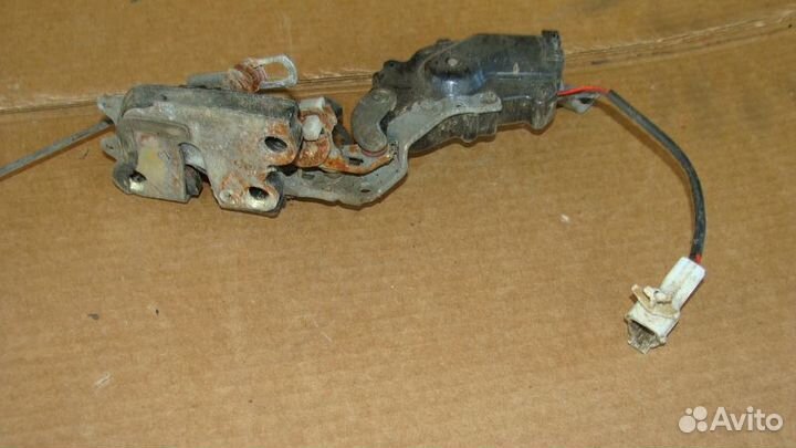 Замки дверей Suzuki vitara 92г