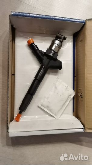 Продаю форсунку на Ниссан Патфайндер 2011гв.,2.5л