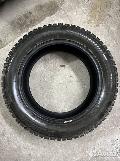 Bridgestone Ice Cruiser 7000S 205/55 R16 91T