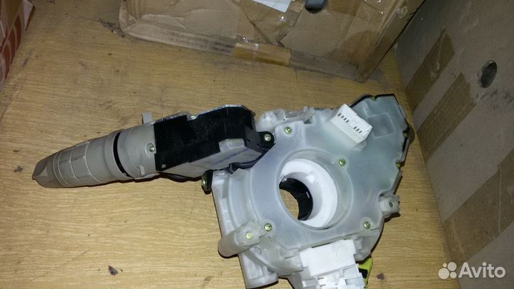 Ниссан микра К 12 подрулевой переключатель