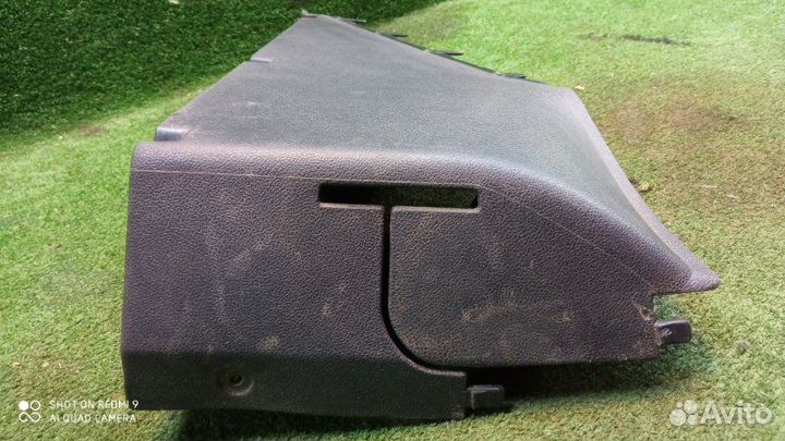 Обшивка багажника задняя левая Renault Duster