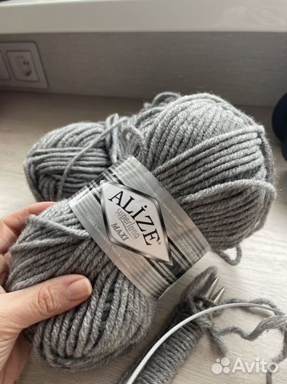 Пряжа и спицы