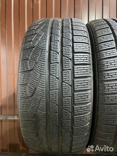 Pirelli Winter Sottozero II 235/35 R20 92Y