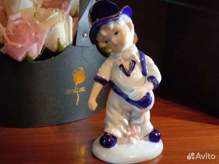 Фарфоровые статуэтки
