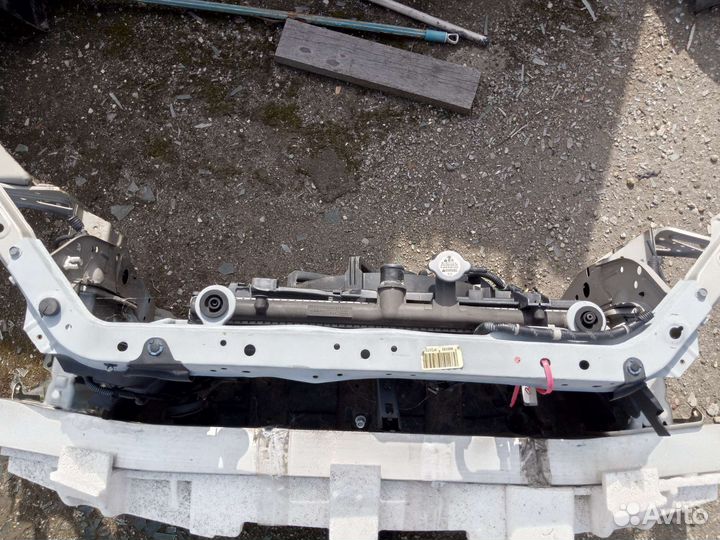 Передняя панель (ноускат) nissan almera Sylphy g15