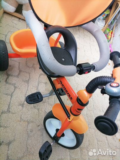 Трехколесный велосипед