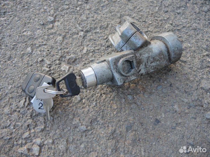 Замок зажигания Land Rover Defender
