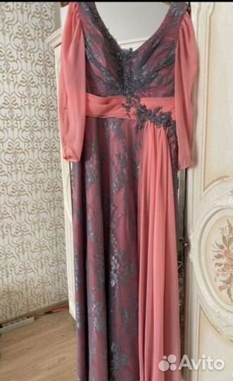 Вечернее платье