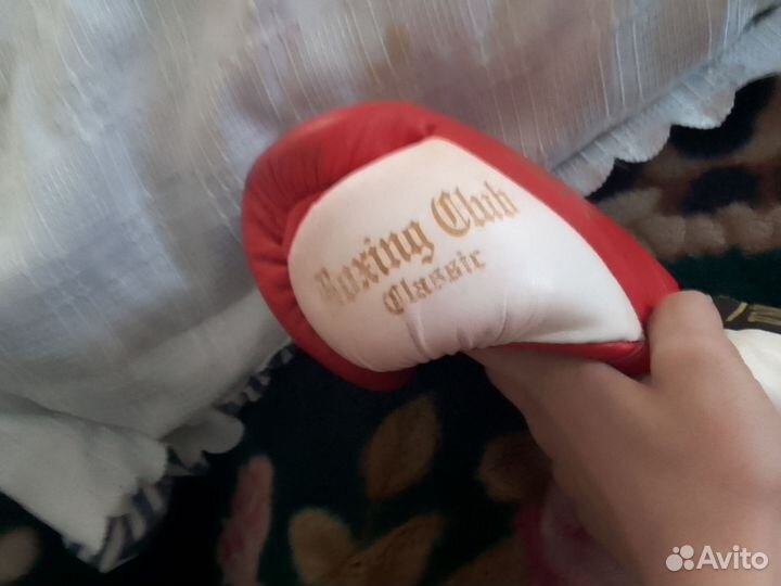 Боксерские перчатки 10 oz