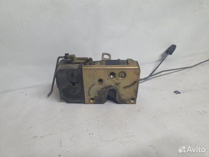 Замок двери передний правый Peugeot 206 купе 1.1