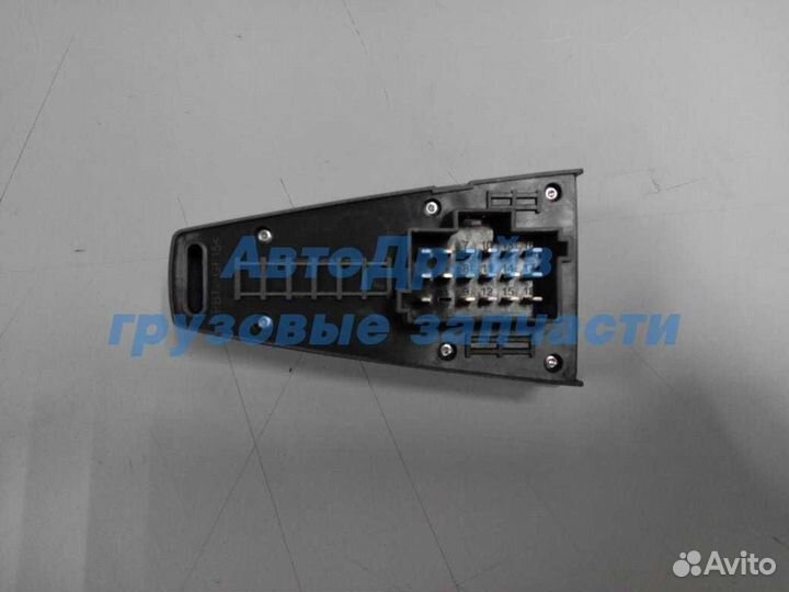 Блок кнопок Вольво FH12 в водительскую дверь