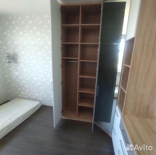 Угловой шкаф в спальню