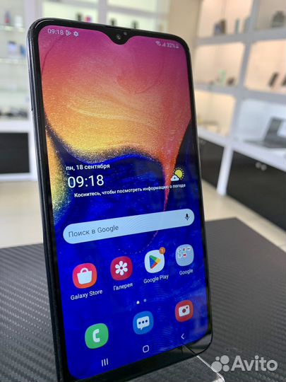 Телефон samsung a10 2/32gb