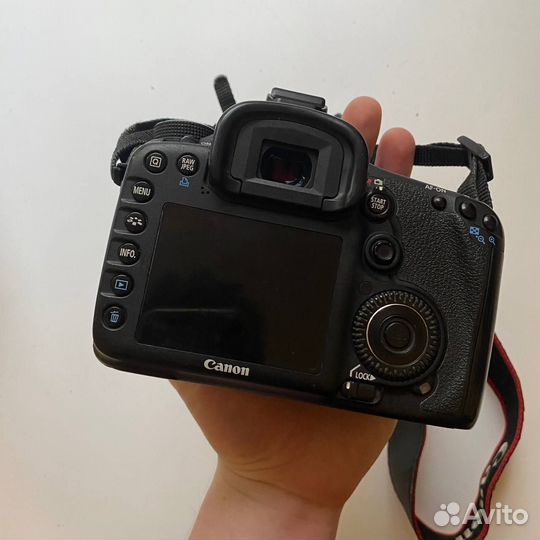 Зеркальный фотоаппарат canon eos 7d