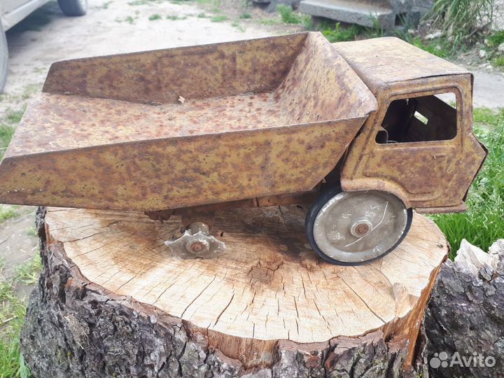 Машинка жесть СССР