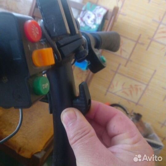 Крючки на электросамокат