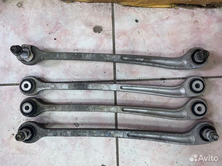 Задний левый нижний рычаг Mercedes W222